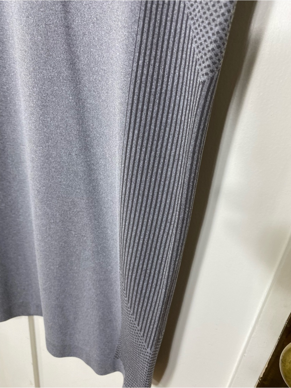 FL2 Athletic Lightweight Gray Colorblock Short Sleeve Shirt M - Picture 4 of 9